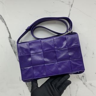 CASSETTE SHOULDER PURPLE