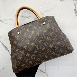 Louis Vuitton Montaigne MM in Monogram