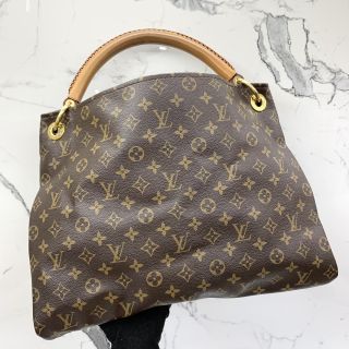 Louis Vuitton Artsy MM in Monogram