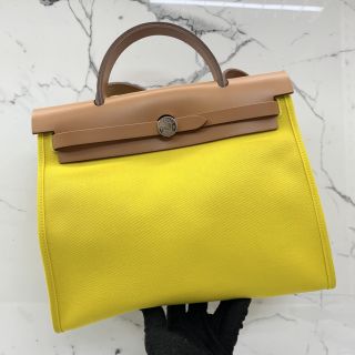 Hermes Yellow Herline 31, T Stamp