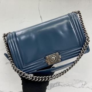 Chanel Bag Enamel Boy 28CM No.21 Patent W Card