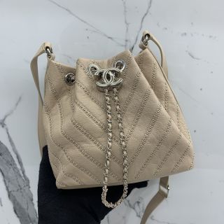 No.24 Beige Bucket Bag in Calfskin