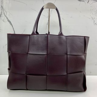 ARCO TOTE MAROON