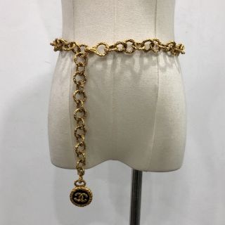 CHAIN BELT CC ROUND PENDANT