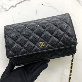 AP0250 CLASSIC WALLET ON CHAIN