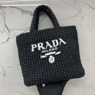 1BG422 RAFIA SMALL CROCHET TOTE BLACK