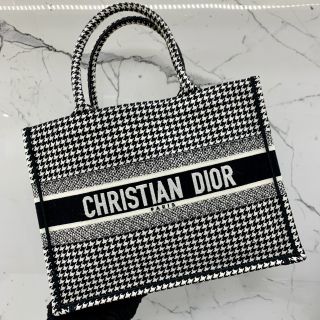 Dior Medium Houndstooth Book Tote