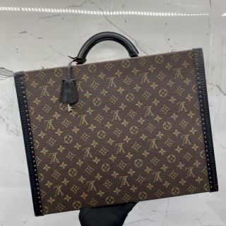 Louis Vuitton Trunk Case in Monogram