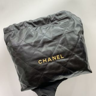 Chanel 22 in Black Calfskin