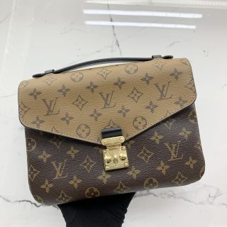 Louis Vuitton Pochette Metis in Reverse Monogram