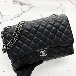 Chanel Bag in Caviar Skin Maxi 33