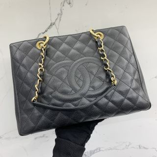 Chanel No.18 GST in Caviar Skin