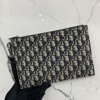 POUCH WITH STRAP