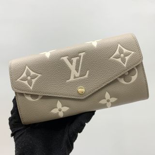 M82516 SARAH WALLET