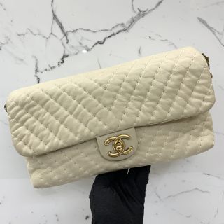 Chanel Bag No.14 V Stitch Shoulder Bag in Calfskin