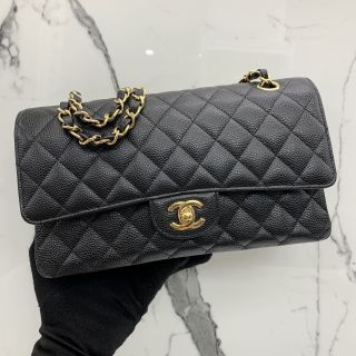 No.26 Medium Classic Flap in Caviar Skin