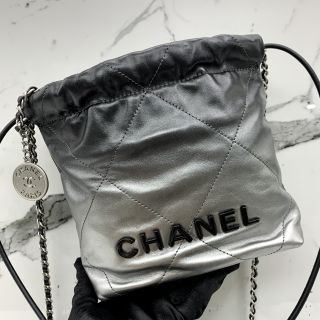 CHANEL 22 MINI HANDBAG AS3980