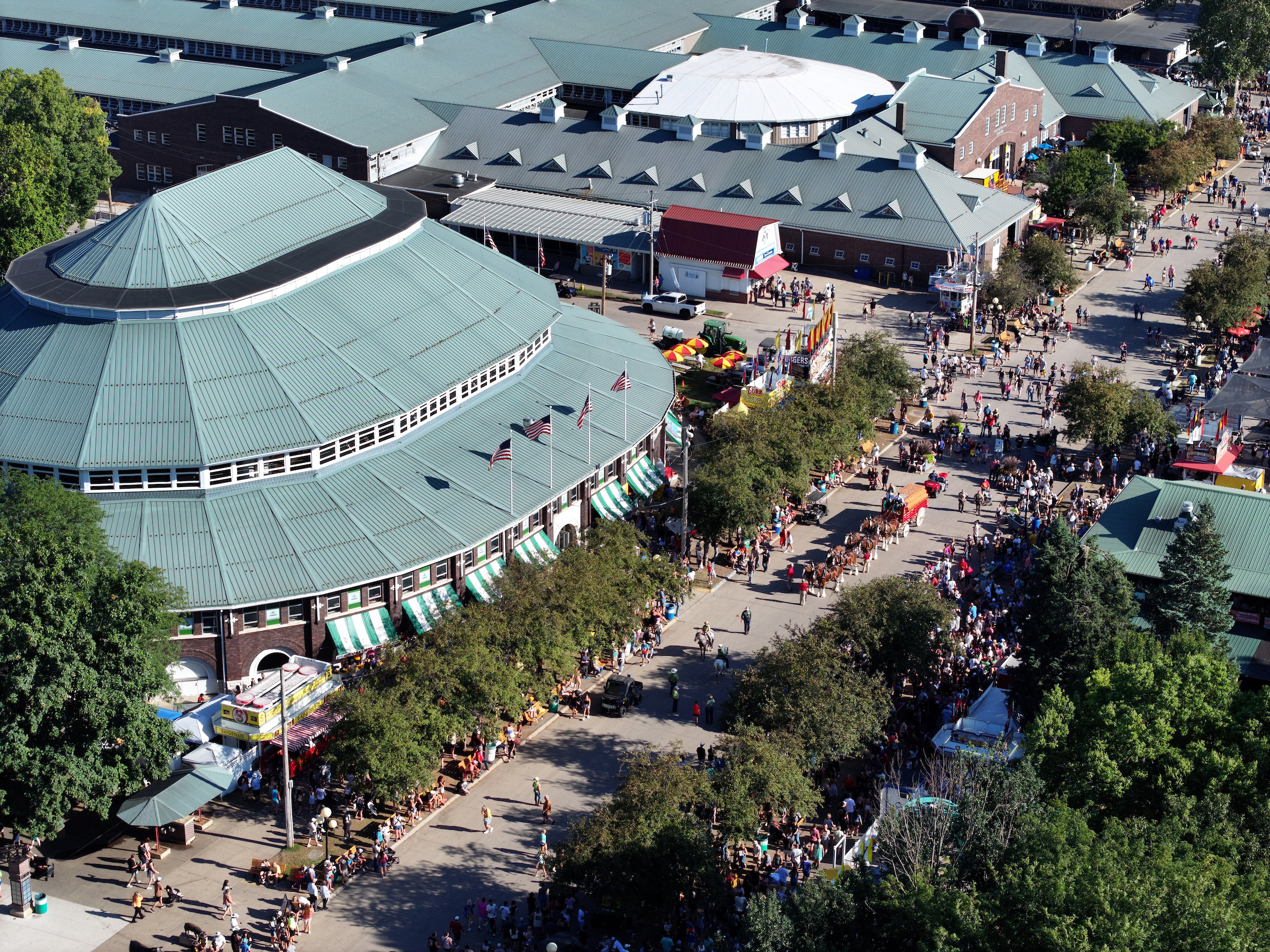 Fair photo of skyline