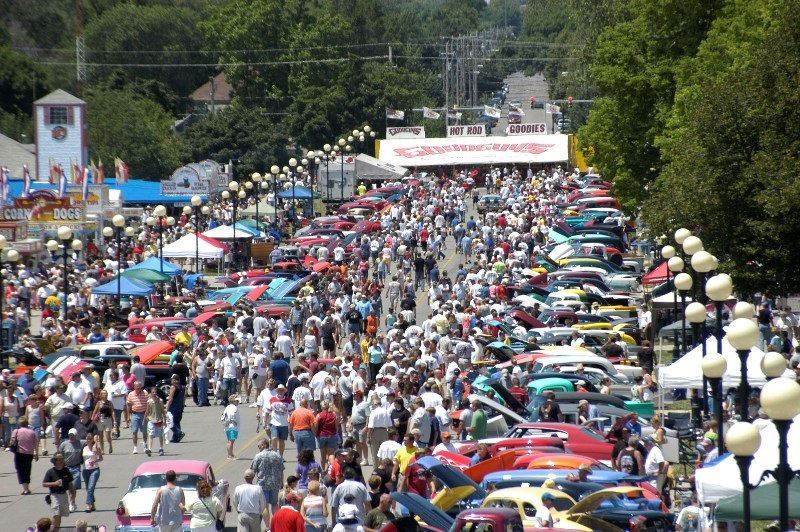 Cars on Grand Concourse