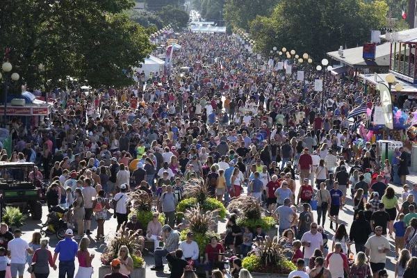 Fairgoers on the Grand Concourse