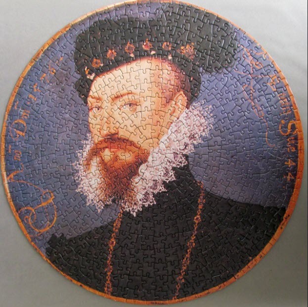 Renaissance-style circular portrait of a nobleman with a beard and ruff collar.