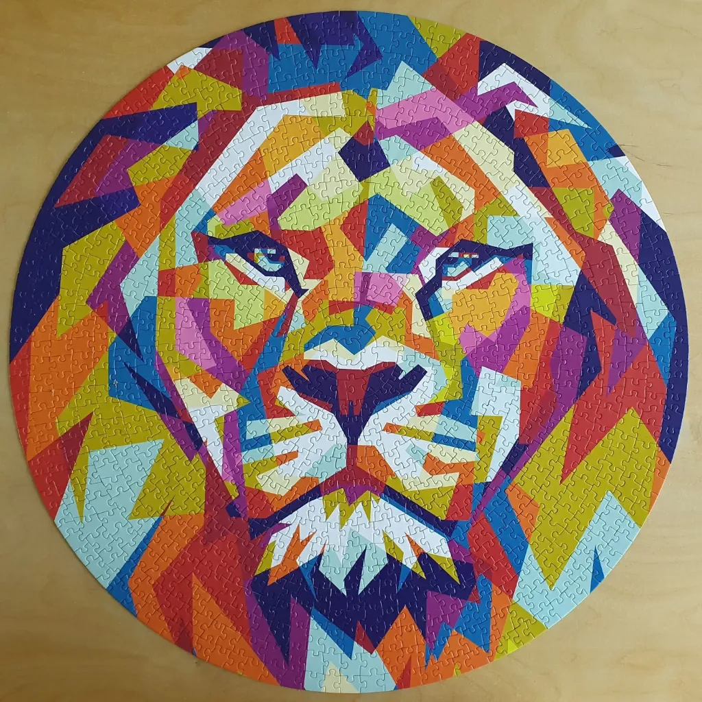 A circular artistic portrait of a lion