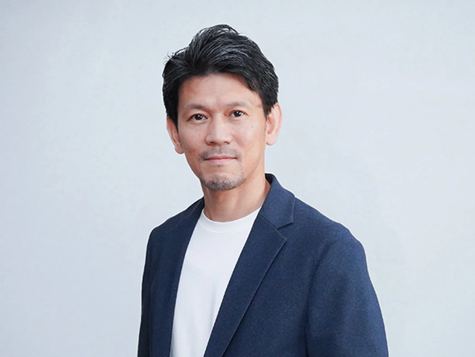 秋田智一氏 (HPより)