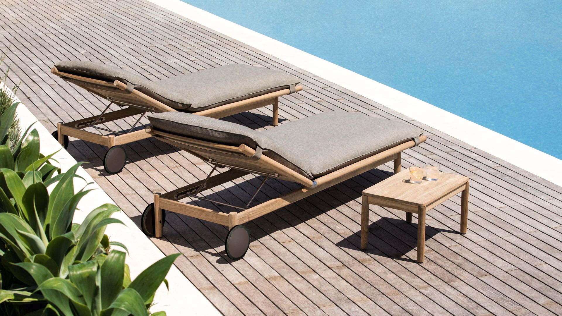 Pool Deck & Sunken Seating
