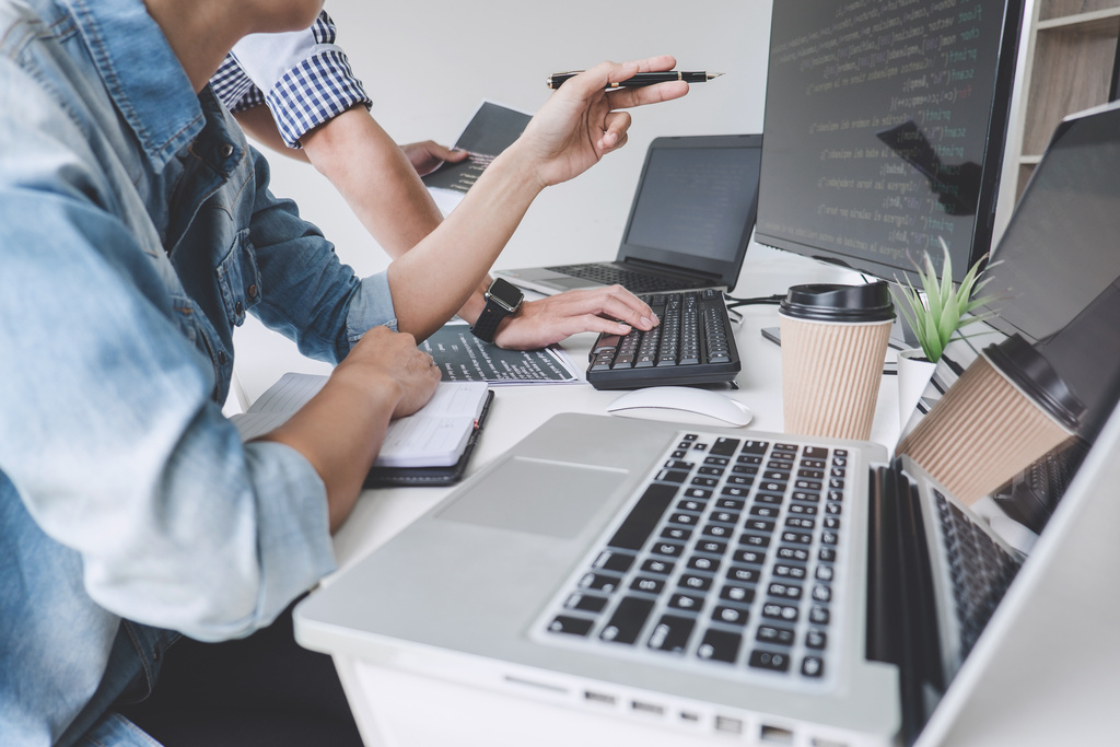 失敗しないWeb制作会社の選び方とは？注意点や依頼する際のポイントも解説
