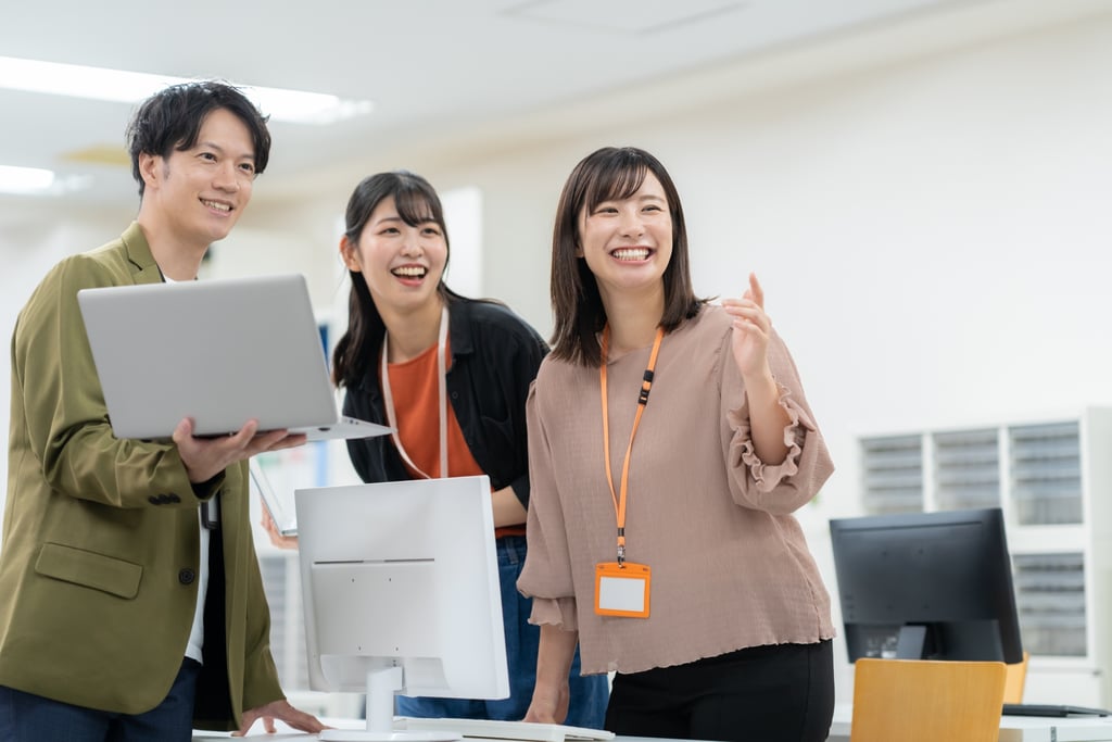 LINEミニアプリの開発会社の「パッケージ利用型」と「個別開発型」のイメージ図