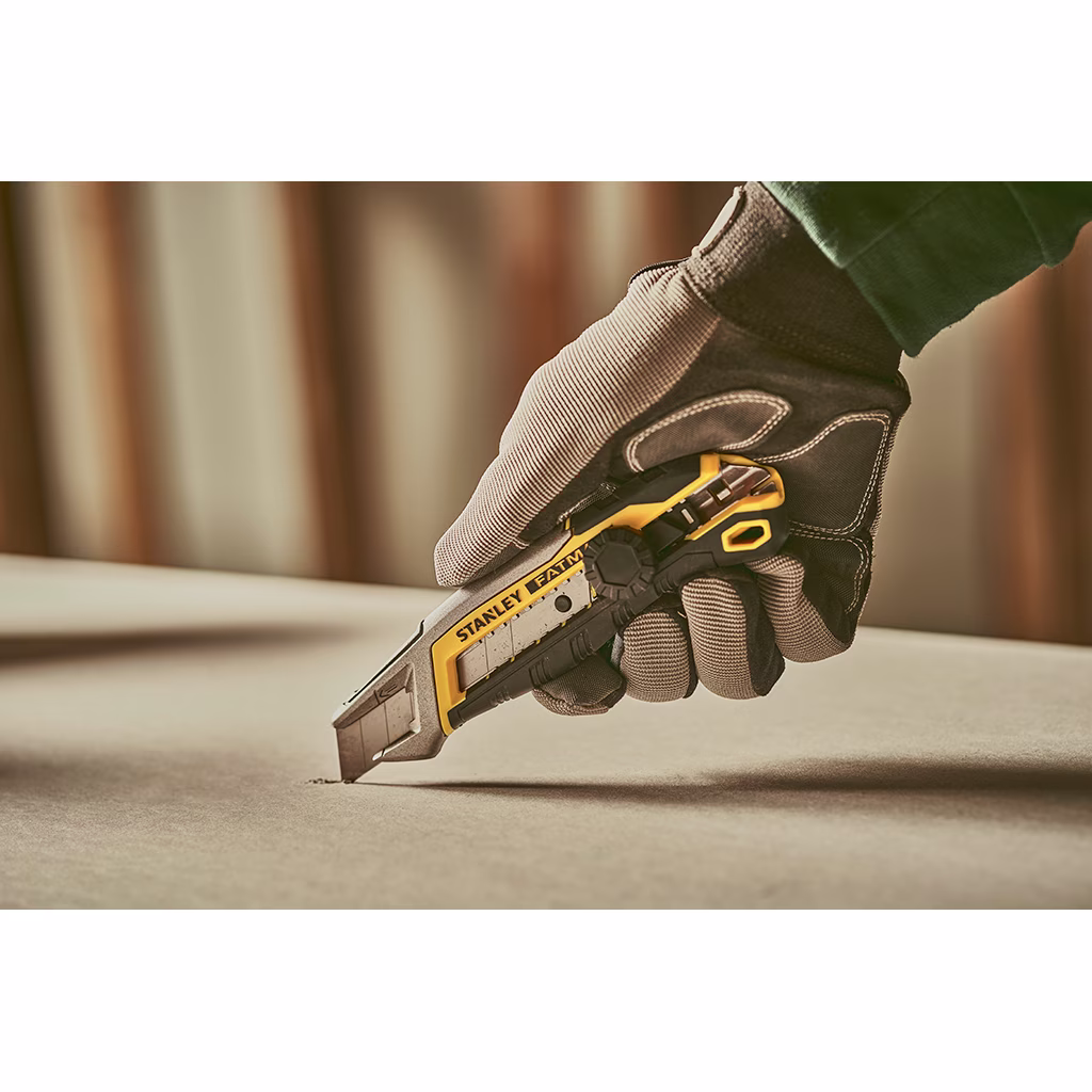 FatMax Dúkahnífur 18mm með hjóli FMHT10592-0