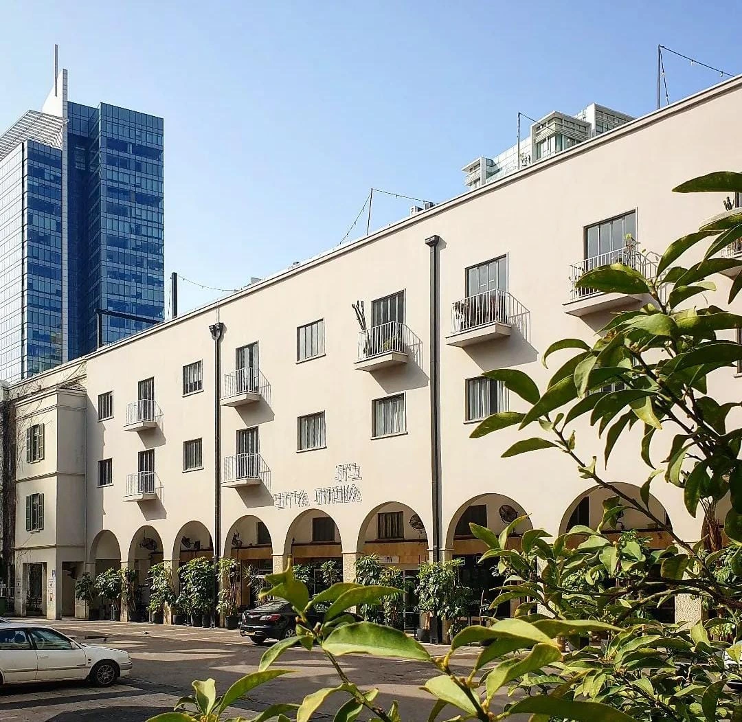 משרד ייחודי בבניין לשימור – 200 מ"ר עם מרפסת בבית משפחת מרדכי , הר סיני 2 תל אביב, שדרות רוטשילד ולב תל אביב