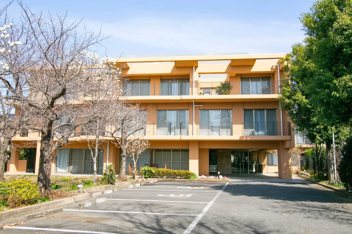 リハビリホームグランダ杉並方南町|東京都杉並区の介護付き有料老人ホーム