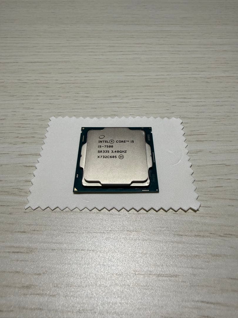 Intel Core i5-7500 CPU本体