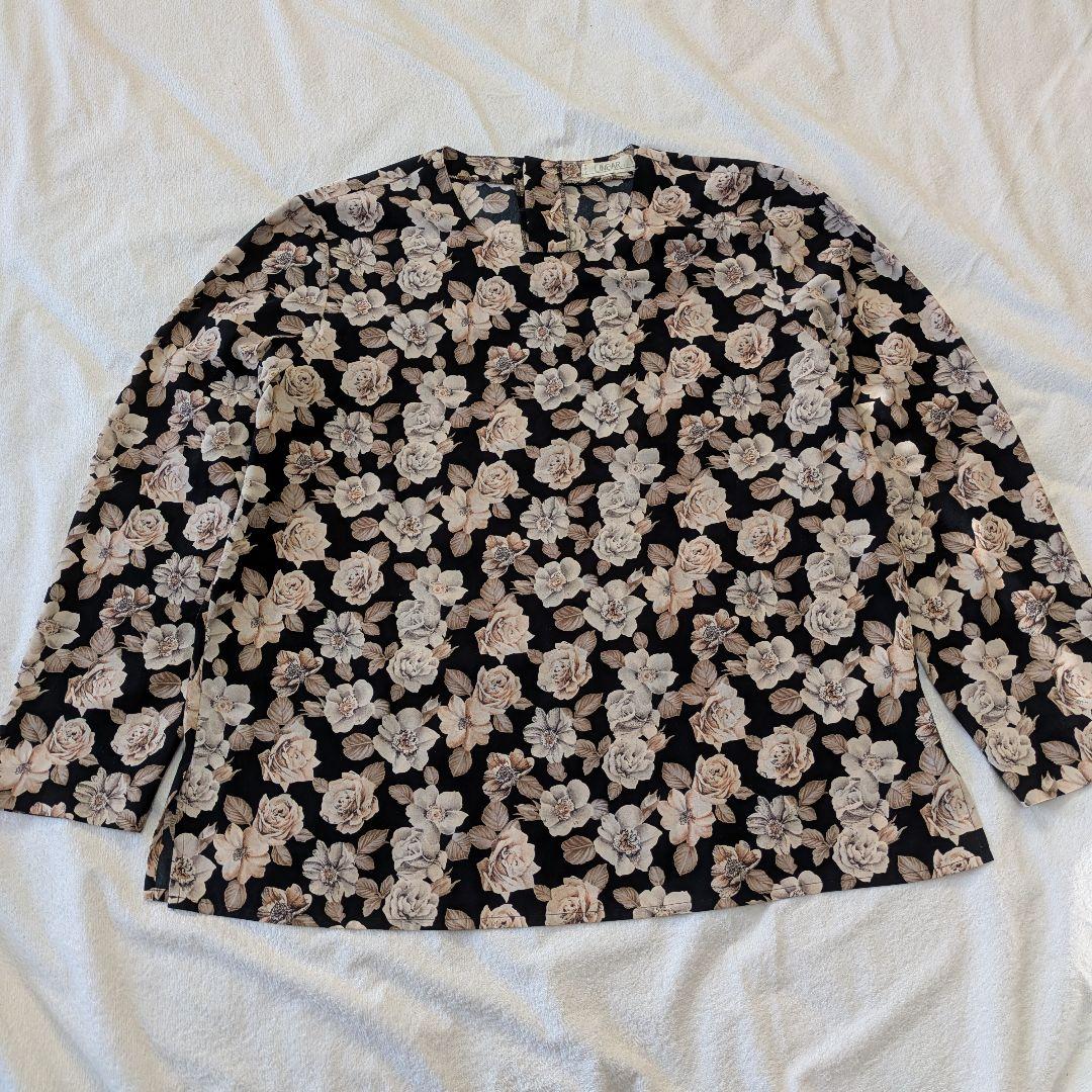 【花柄のブラウス】​LINEAR ローズ総柄 プルオーバー ブラック レディース