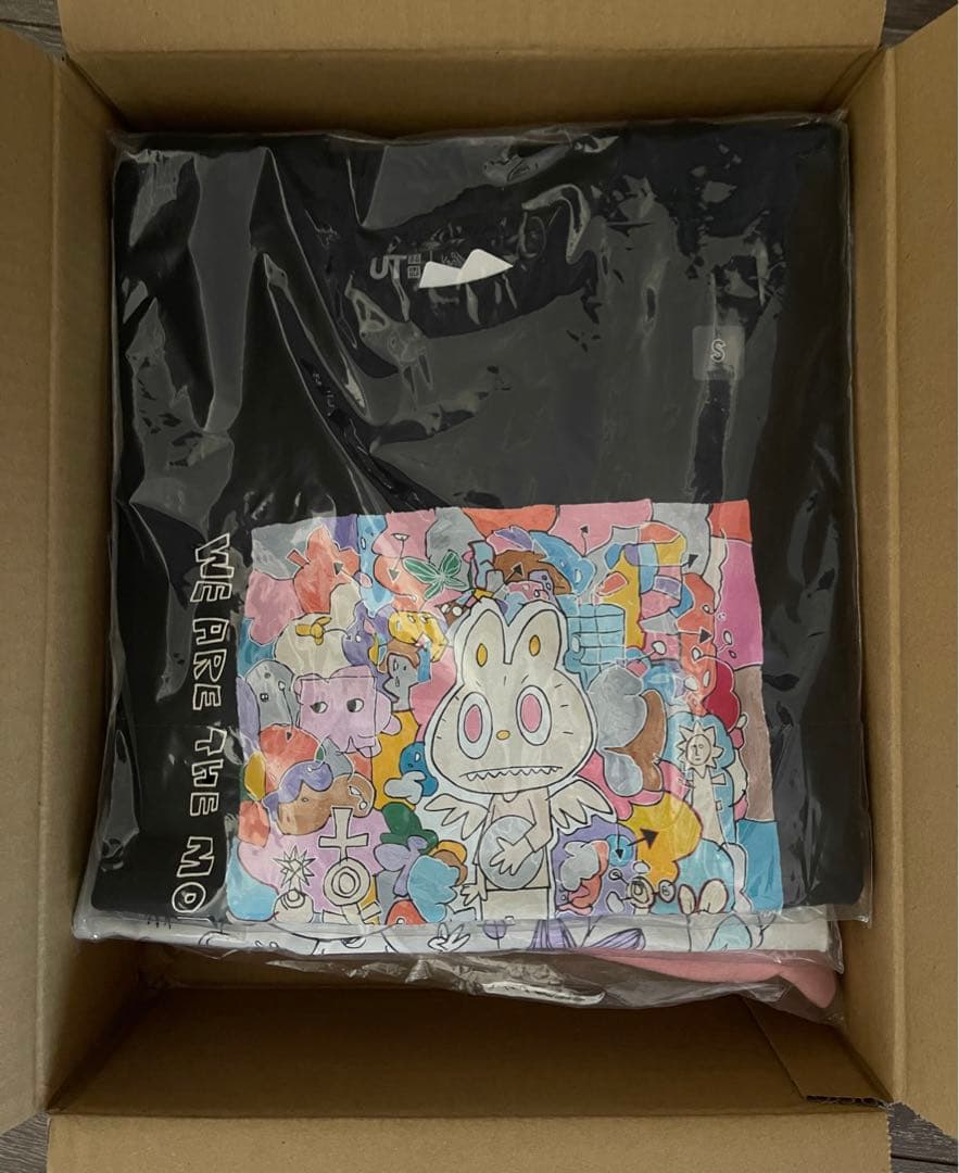 UNIQLO POP MART UT ラブブTシャツ