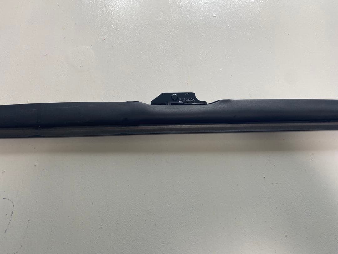 BOSH スノーグラファイト 700mm Uフック スノーブレード ワイパー by メルカリ