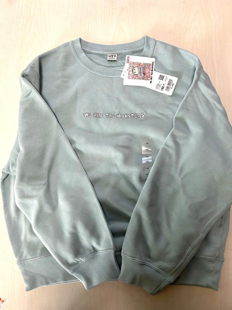 ユニクロ　ラブブトレーナー150