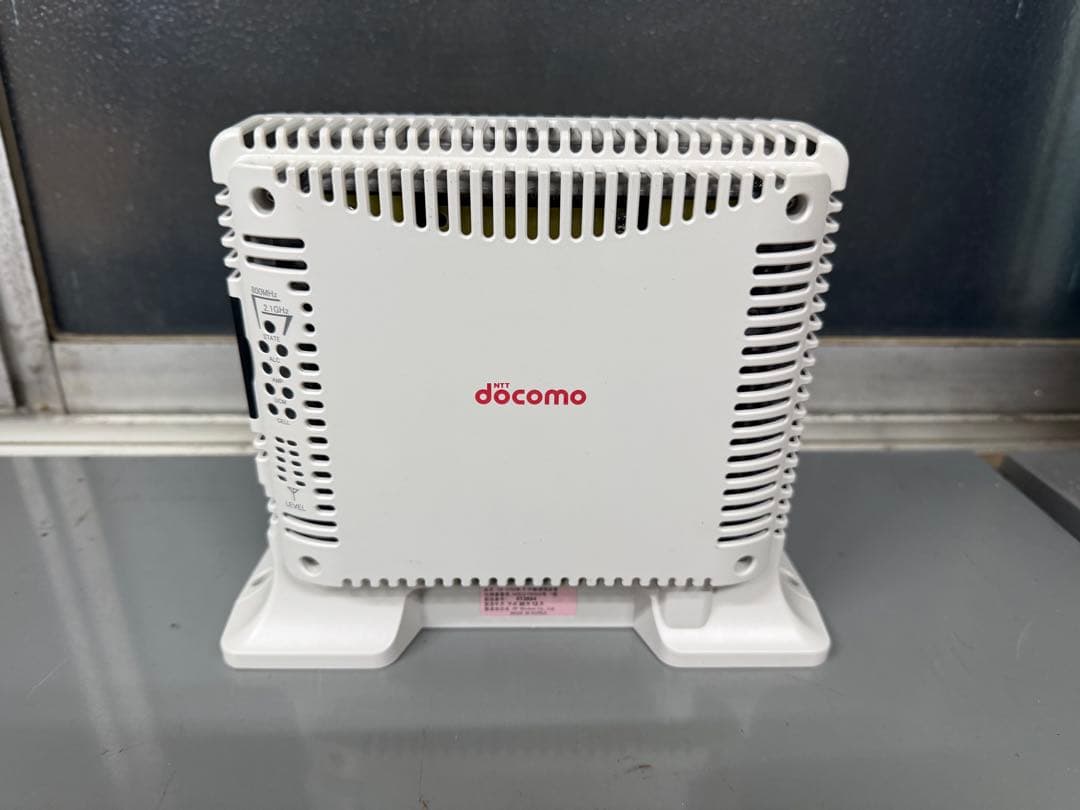 NTT docomo ドコモレピーター中継増幅装置 TB-3103型R 本体のみ