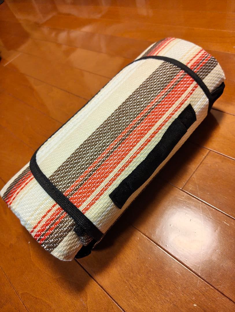 ピクニック用レジャーシート 135x120cm ストライプ