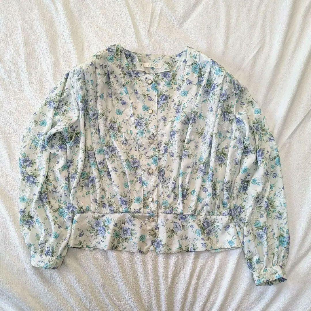 ​【MOI】花柄ジャガード ショート丈ブラウス 肩パッド入り 11号