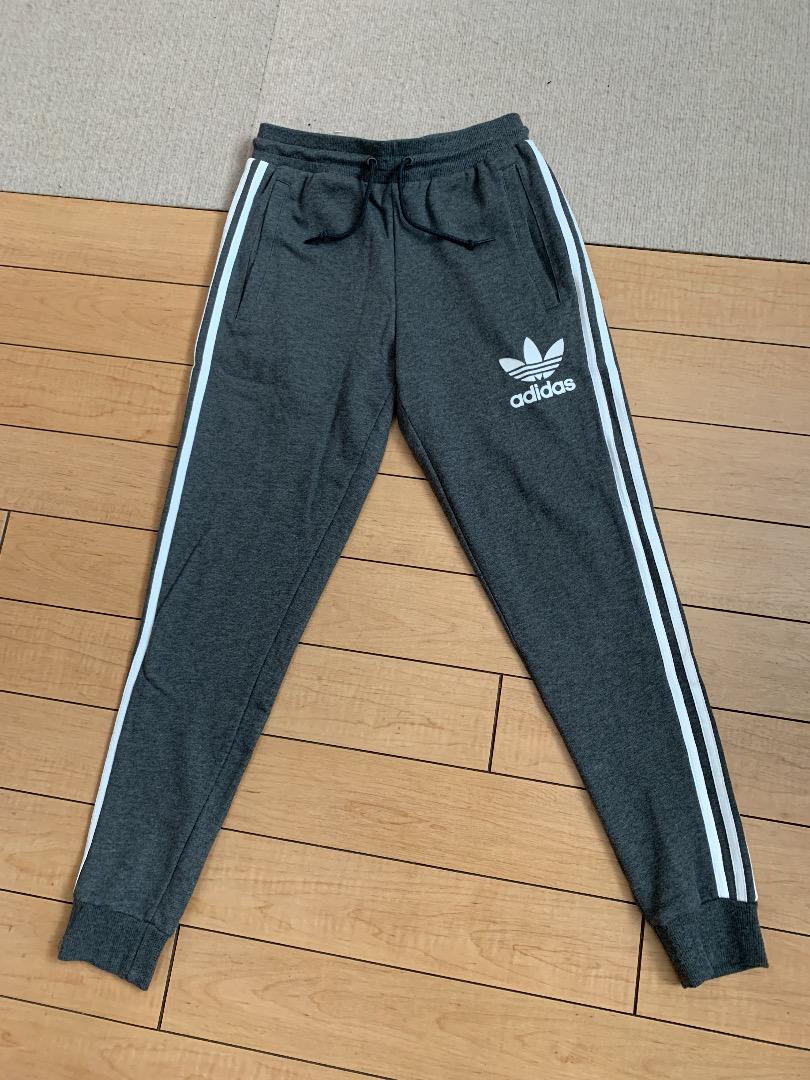 adidas グレージャージ　Mサイズ