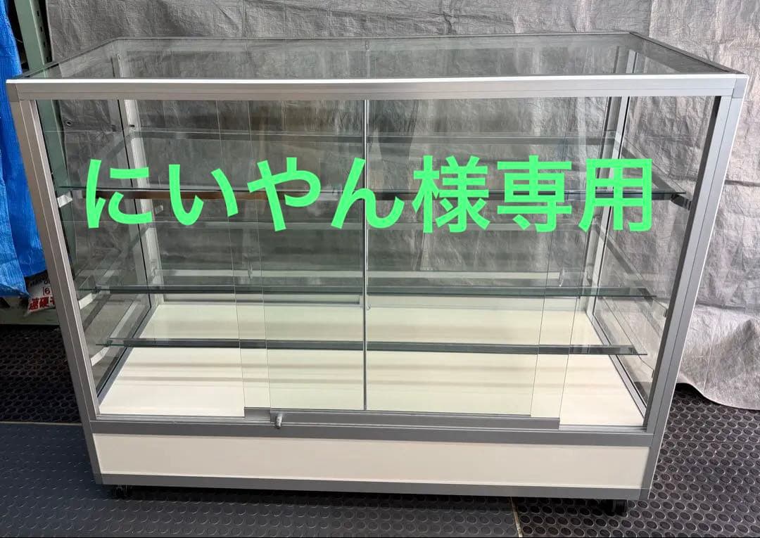 ガラスシューケース　店内展示用
