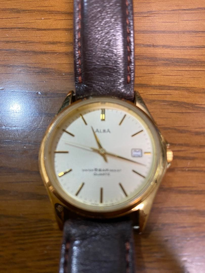ALBA ゴールド アナログ腕時計