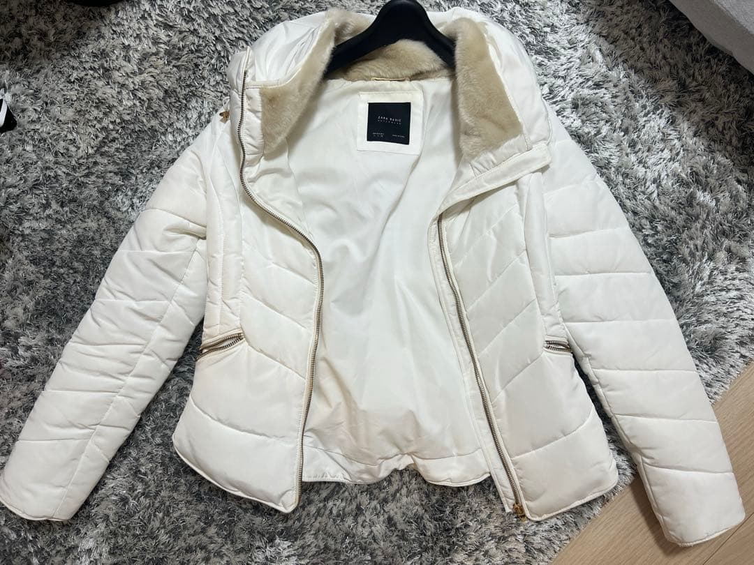 ホワイト キルティング ダウンジャケット