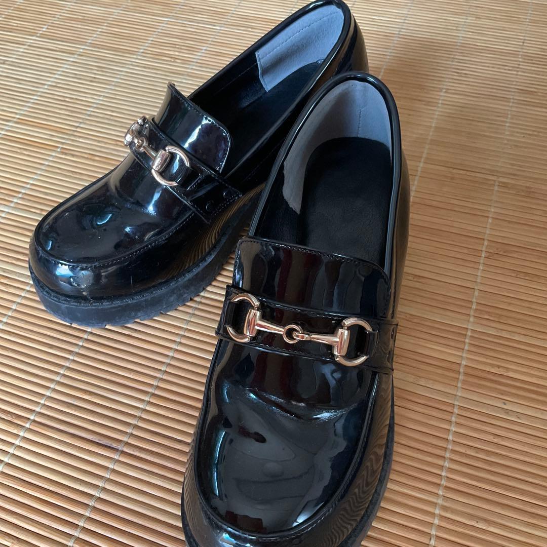 レディース ローファー ビット付き エナメル調 ブラック