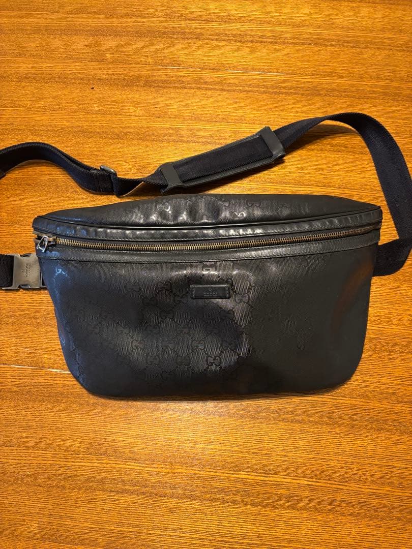 GUCCI ボディバッグ ブラック　インプリメ