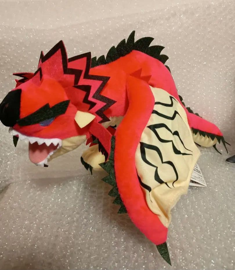 モンスターハンター　リオレウス　ぬいぐるみ　タグ付き未使用品