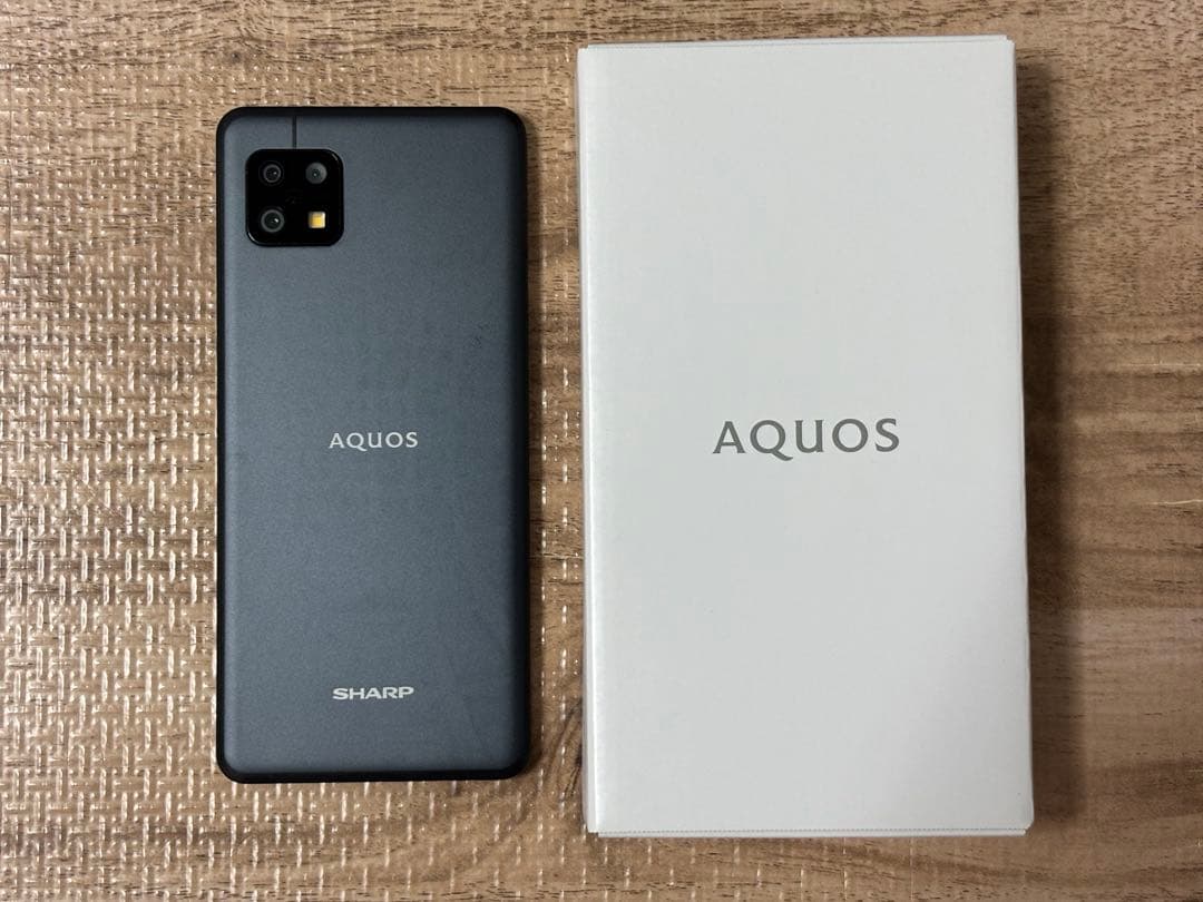 AQUOS SENSE6s