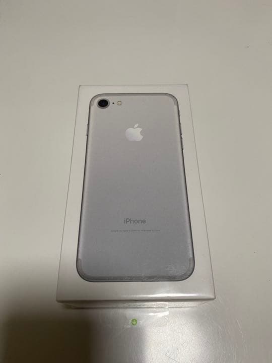 iPhone 7 Silver 32 GB Softbank おまけ付き